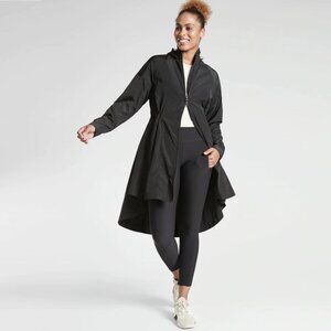 Athleta Solar Wind & Rain Anorak Jacket in Black, size MT
